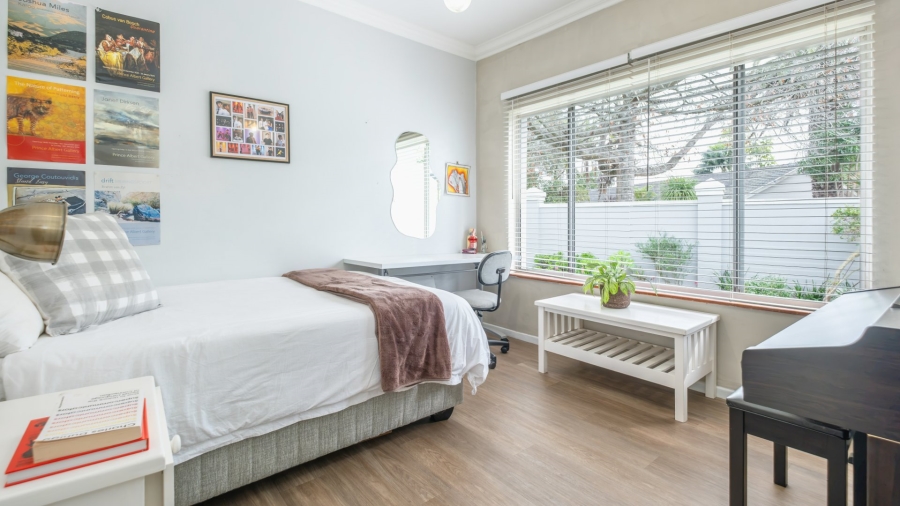 To Let 4 Bedroom Property for Rent in Denver Park Western Cape